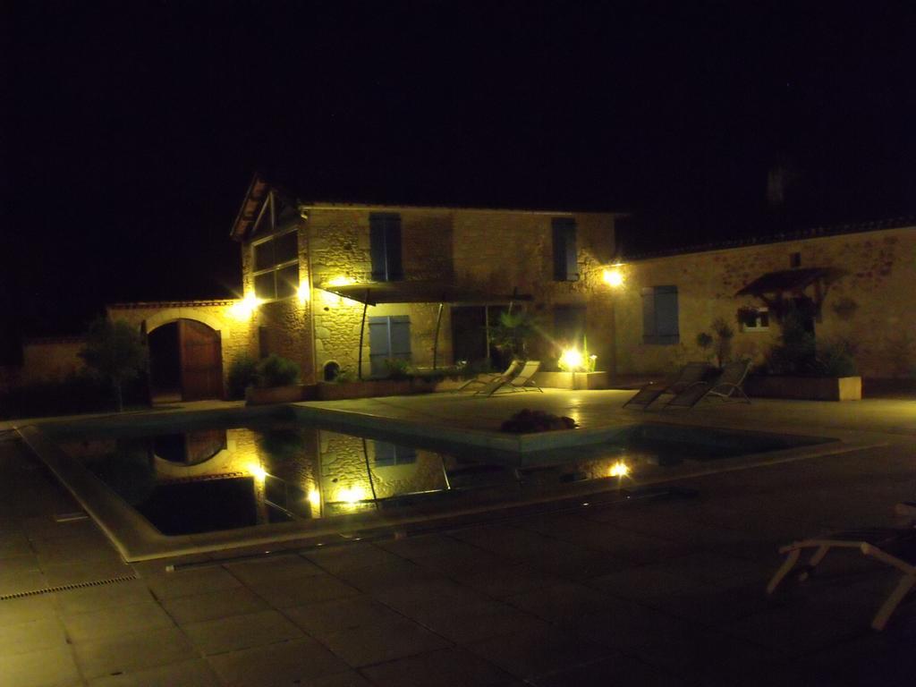 Ferienwohnung Aux Blanches Pierres Fumel Exterior foto